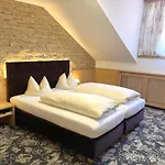& Jaegerwirt Hotel