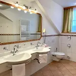 & Jaegerwirt Hotel 3*