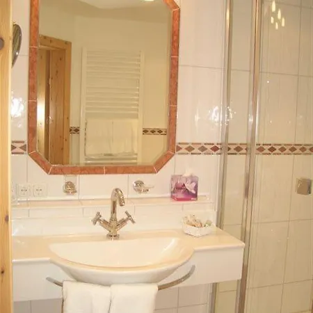 & Jaegerwirt Hotel 3*